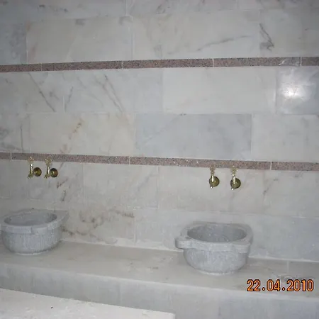 Apartment Roza *